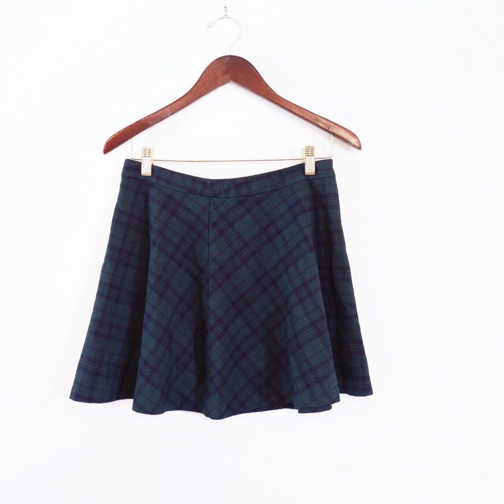 ☘️3/$30☘️ Green tartan Forever 21 skirt